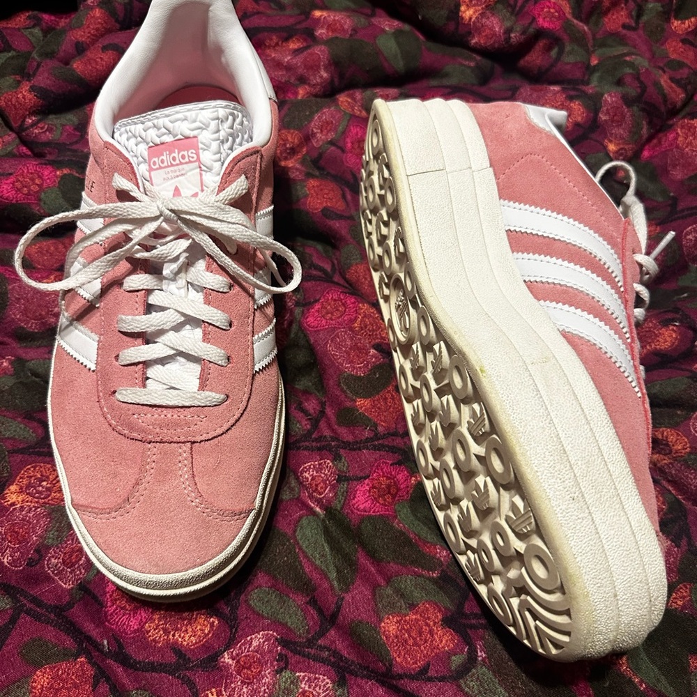 Adidas Women's gazelle platform Sneakers